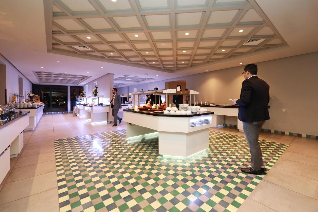 Hotel Kenzi Rose Garden Marrakesh Esterno foto The lounge at the airport