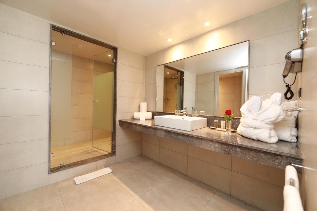 Hotel Kenzi Rose Garden Marrakesh Esterno foto Bathroom