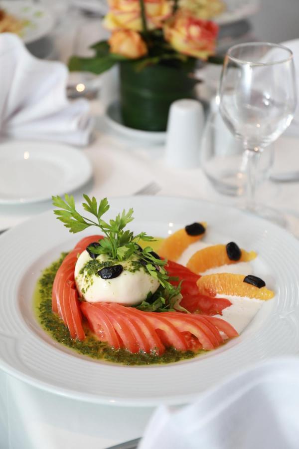 Hotel Kenzi Rose Garden Marrakesh Esterno foto Mozzarella with tomato